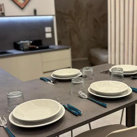 Perlage House -appartamento In Centro A 200 Mt Da Porta Camollia A Piano Terra Con Entrata Indipendente - Parcheggi Disponibili - *