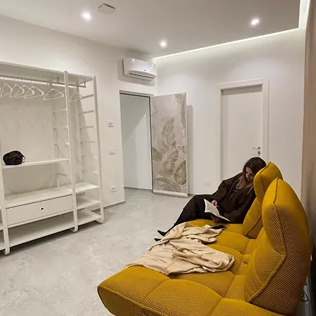 Perlage House -appartamento In Centro A 200 Mt Da Porta Camollia A Piano Terra Con Entrata Indipendente - Parcheggi Disponibili - شقة سيينا
