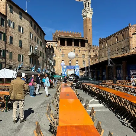 アパート Perlage House -appartamento In Centro A 200 Mt Da Porta Camollia A Piano Terra Con Entrata Indipendente - Parcheggi Disponibili - シエーナ