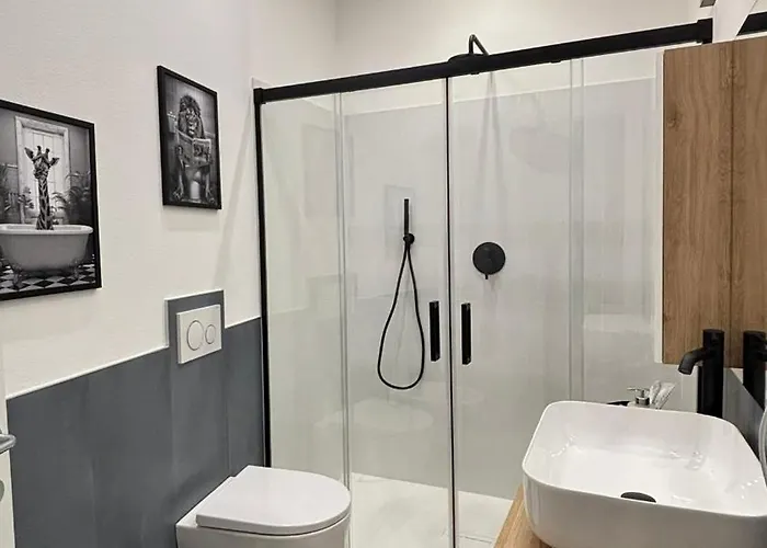 Apartman Perlage House -appartamento In Centro A 200 Mt Da Porta Camollia A Piano Terra Con Entrata Indipendente - Parcheggi Disponibili - *