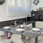 Perlage House -appartamento In Centro A 200 Mt Da Porta Camollia A Piano Terra Con Entrata Indipendente - Parcheggi Disponibili - Διαμέρισμα Σιένα
