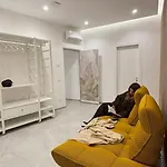 Perlage House -appartamento In Centro A 200 Mt Da Porta Camollia A Piano Terra Con Entrata Indipendente - Parcheggi Disponibili - Διαμέρισμα Σιένα