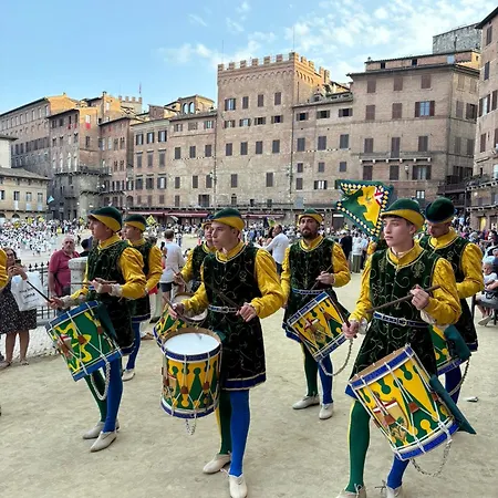 Perlage House -appartamento In Centro A 200 Mt Da Porta Camollia A Piano Terra Con Entrata Indipendente - Parcheggi Disponibili - Apartman