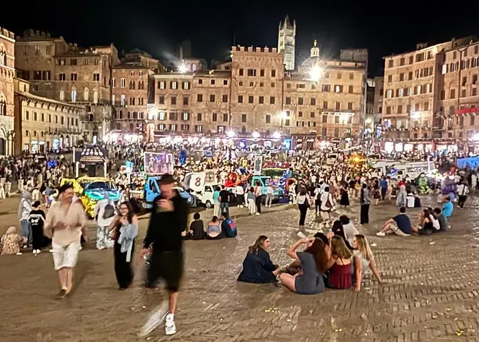 Perlage House -appartamento In Centro A 200 Mt Da Porta Camollia A Piano Terra Con Entrata Indipendente - Parcheggi Disponibili - Siena